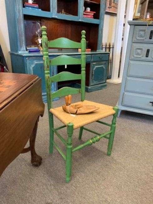 mudpaint grassy green painted chair
